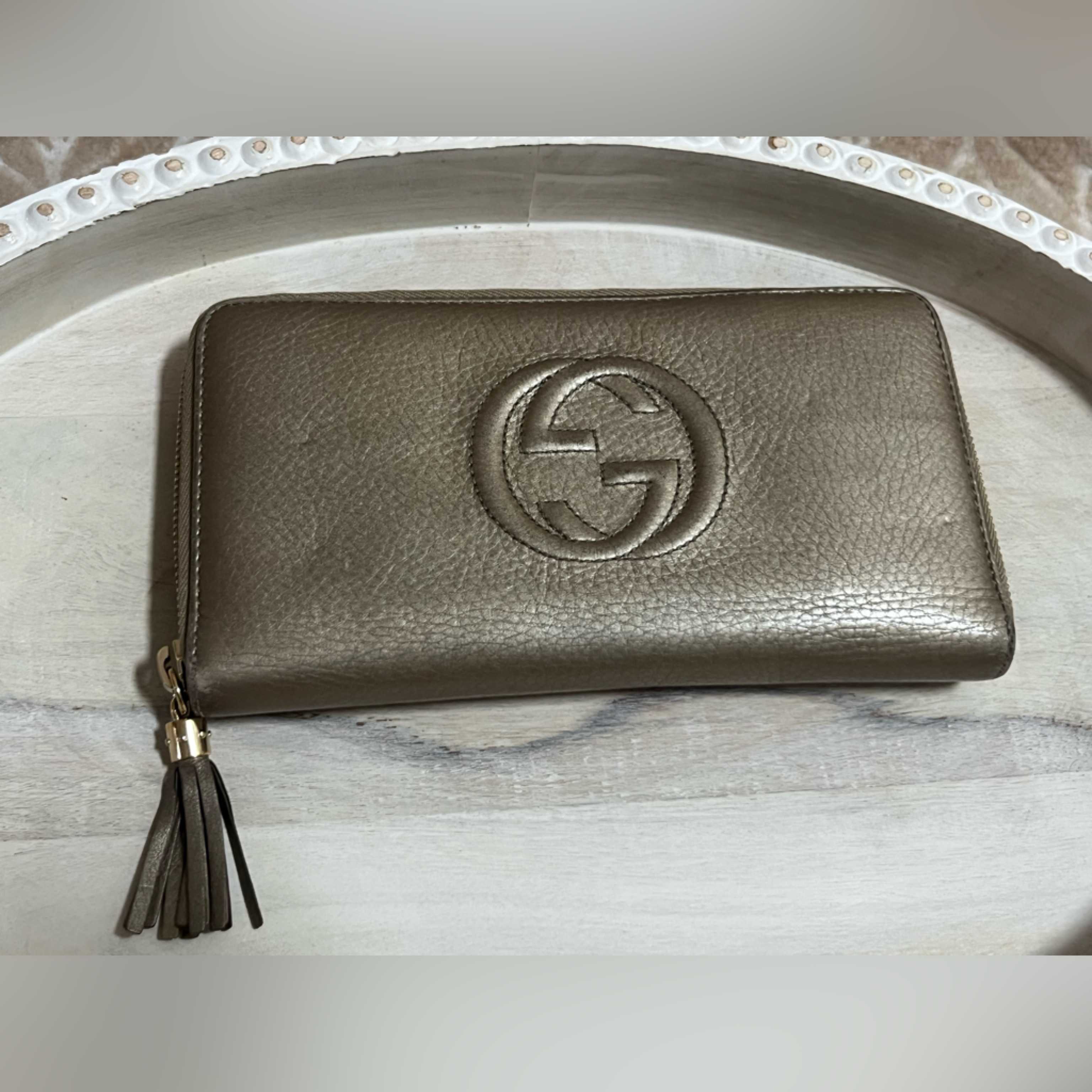 Gucci Soho Metallic Leather Organizer